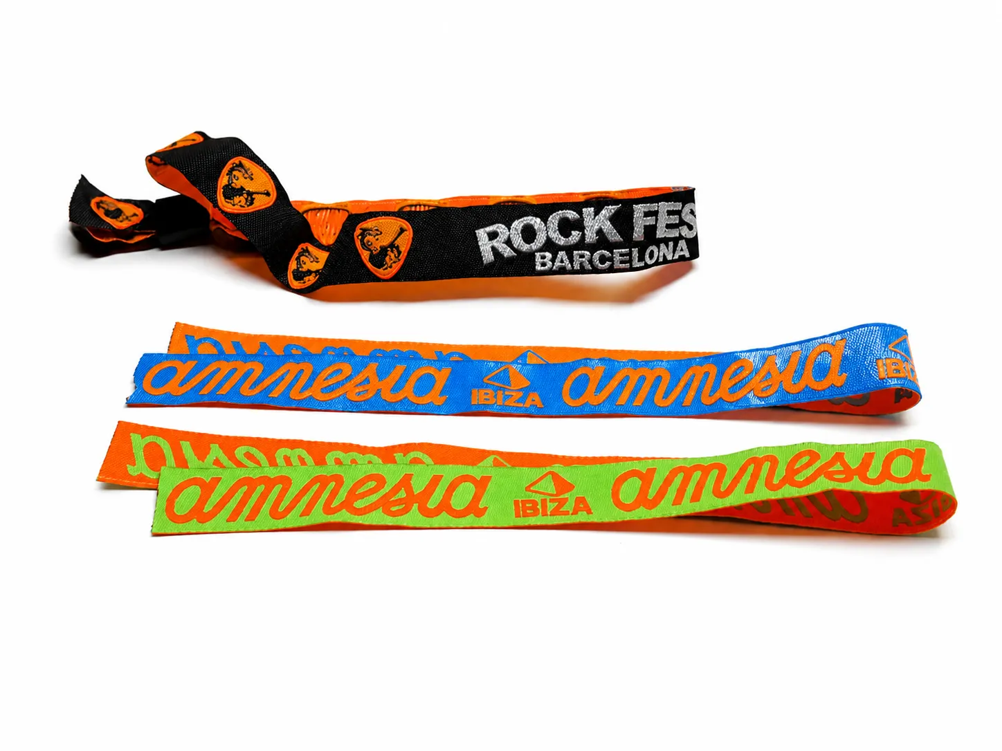 Pulsera de Tela con Broche 8