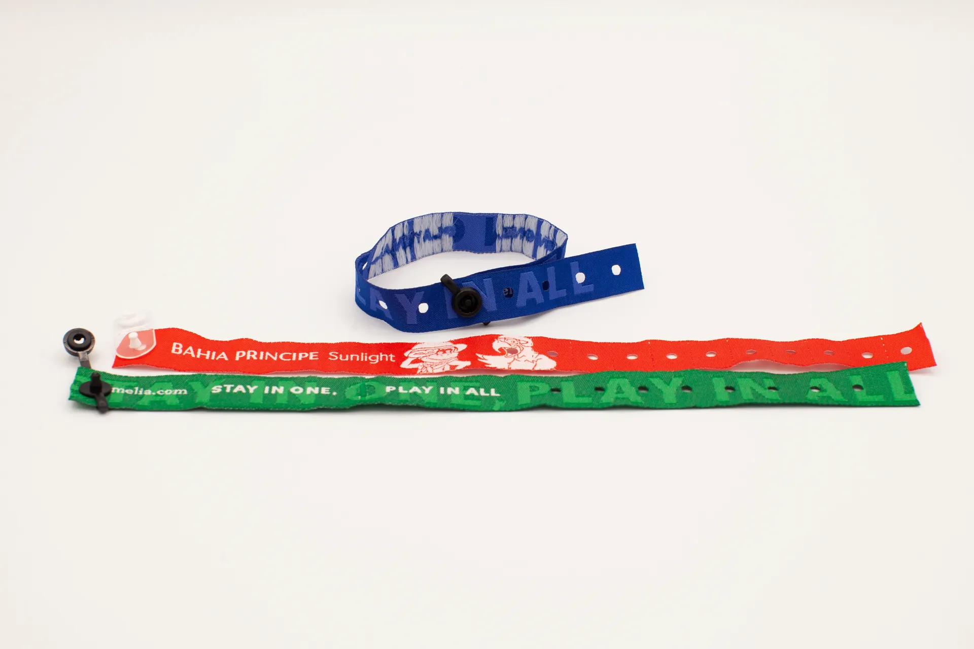 Pulsera de Tela con Broche 13
